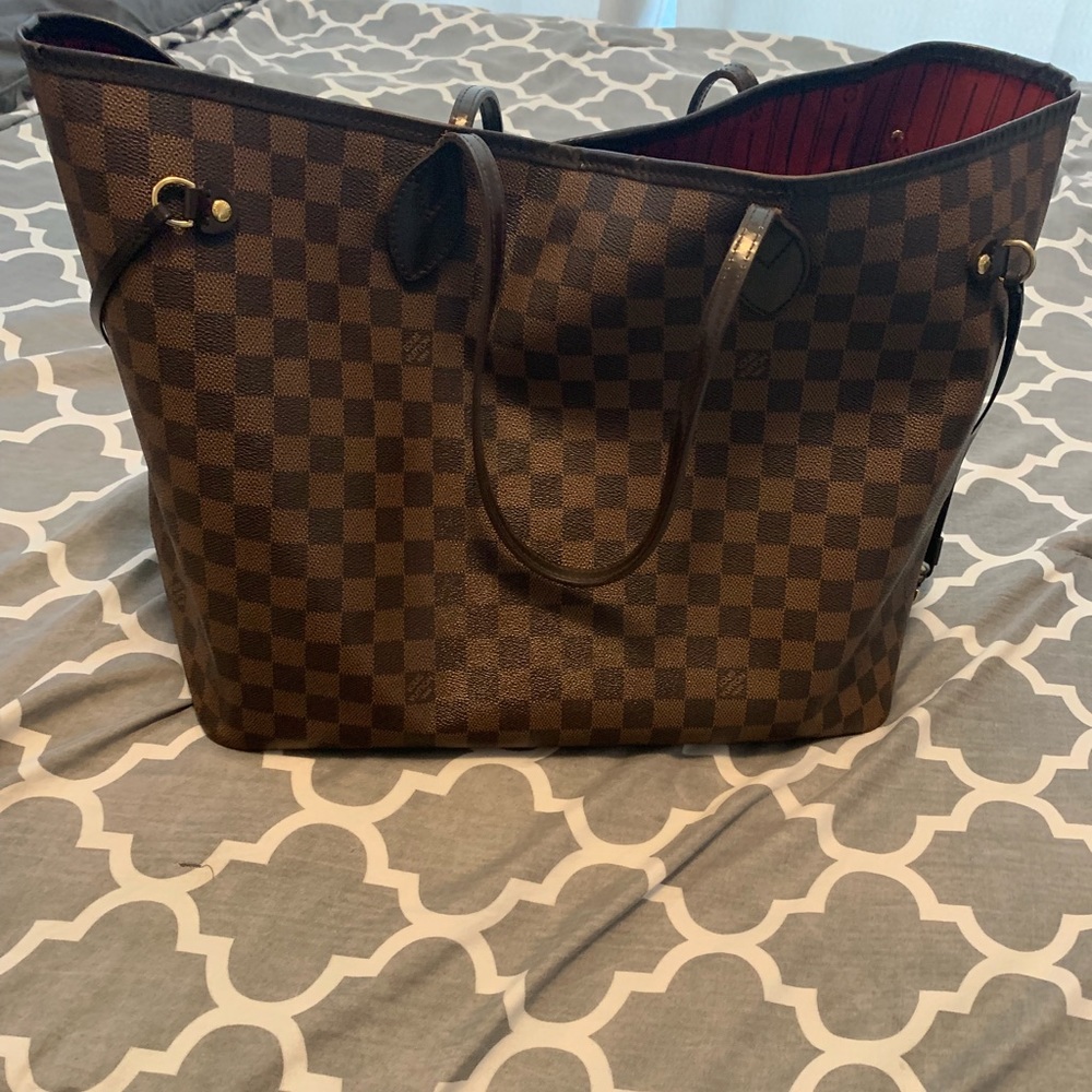 Authentic Louis Vuitton Damier Neverfull GM